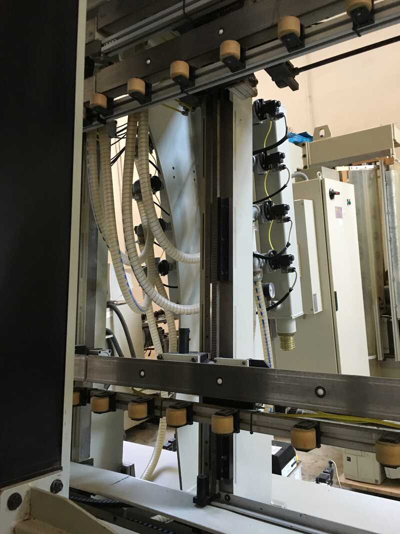 Brema Vertical CNC-Processing Center - second-hand ARKIA (7)