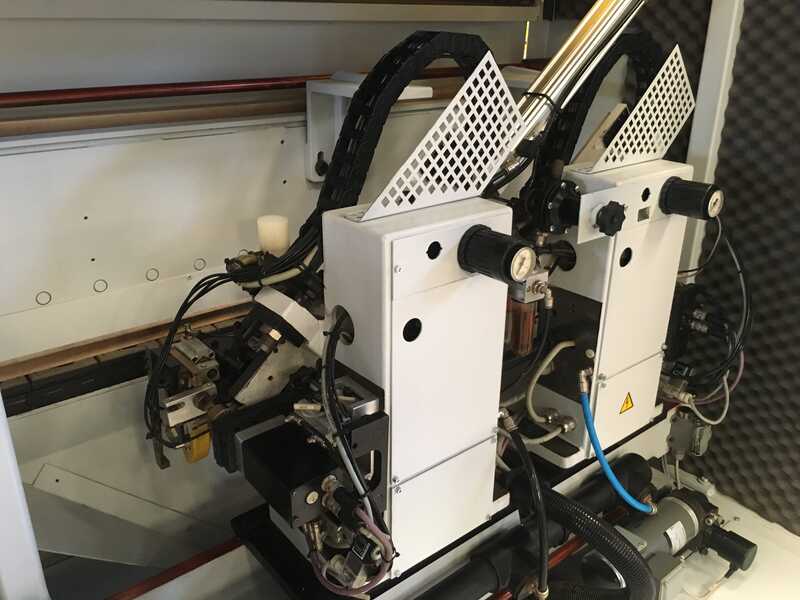 Homag Двухсторонний кромкооблицовочный автомат - бывший в употреблении KF 20 (13)