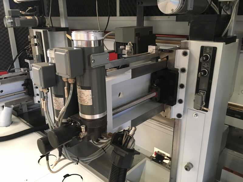 Homag Двухсторонний кромкооблицовочный автомат - бывший в употреблении KF 20 (17)