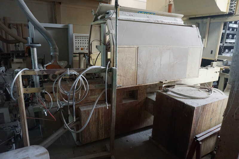 Dima Лакораспылительный станок для отделки реек - бывший в употреблении main picture