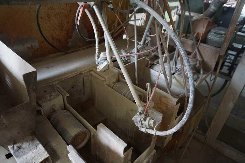 Dima Лакораспылительный станок для отделки реек - бывший в употреблении (2)