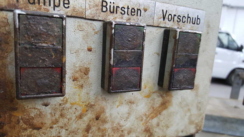 Schiele Пропиточный станок/Станок для нанесения лакокрасочного покрытия обливом со щеточным втиранием - бывший в употреблении (5)