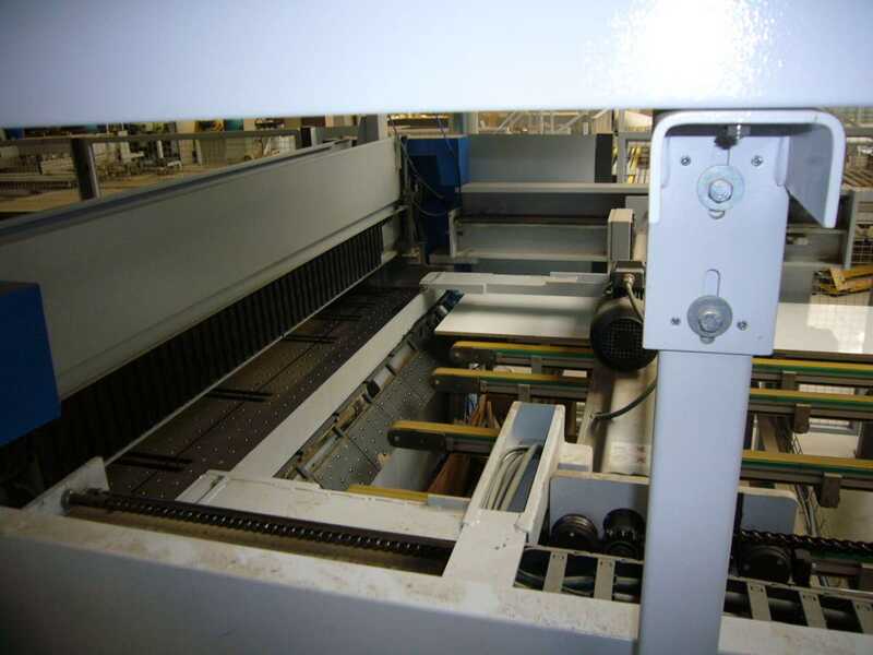 Holzma Угловая установка / Пила для ракроя плит - бывшая в употреблении HCL (8)
