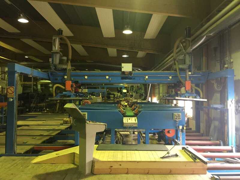 Kobayashi Прессовальная установка для конструкционной древесины - бывшая в употреблении Konstruktionsholzverleimanlage (1)