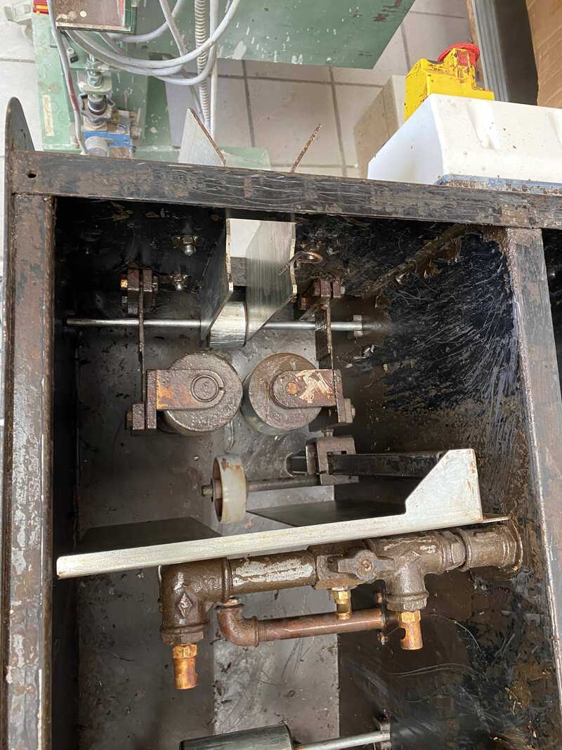 Ceetec Лакораспылительный станок со щеточным втиранием - бывший в употреблении P 40 (3)