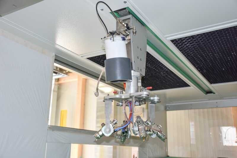 Homag Лакировальный станок / Лакораспылительная установка с укладкой этажерочной тележкой - бывший с употреблении Sprayteq (8)