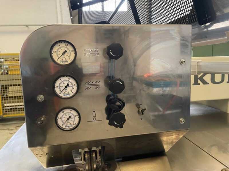 Kuper Veneer splicing machine with direct gluing - second-hand FLI Innovation (4)