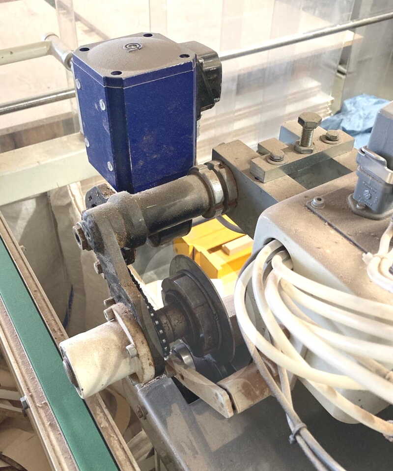 Kuper End Gluing and Trimming Machine - second-hand EMZ 2 M (2)