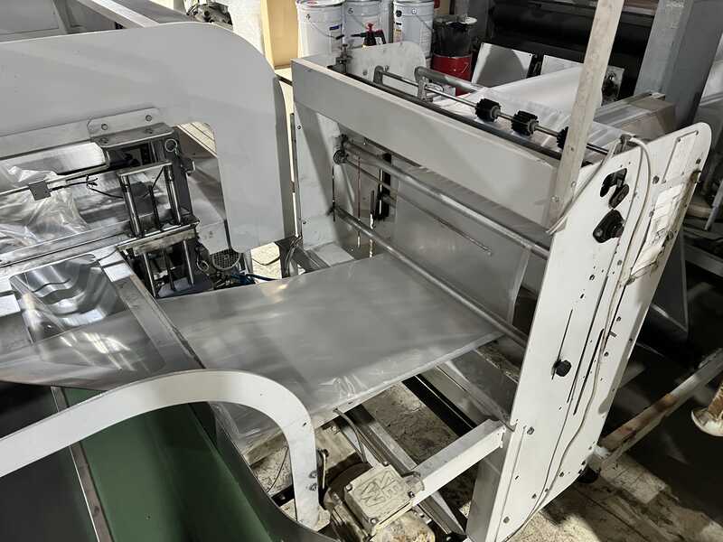 IFP Packaging Shrink Foil Wrapping Machine for Profiled Wood and Parquet - second-hand (13)