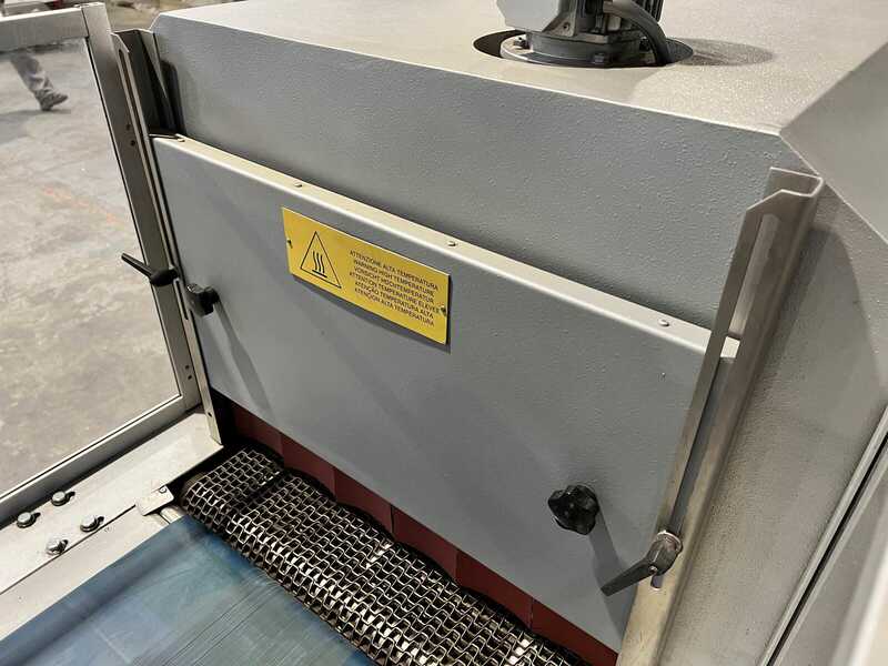 Vacuum Pump компактна пакувальна машина для термоусадочної плівки - б/в AM 80 N (9)