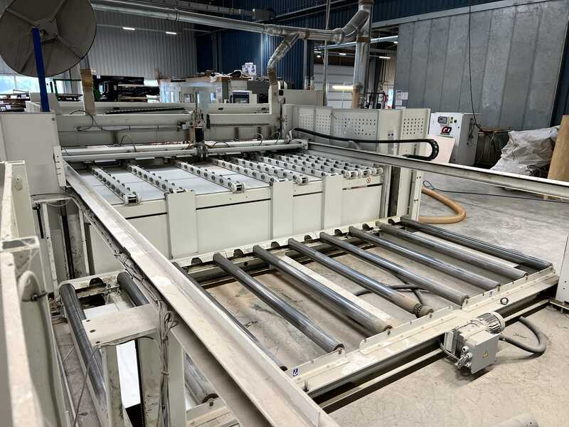 SCM Panel Sizing Saw / Horizontal Panel Saw with Lift Table Feeding - second-hand ST 115 (4)