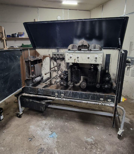 Ceetec Automatic brushing machine / Painting Machine - second-hand A 250 (Neues Modell / New Model) (1)