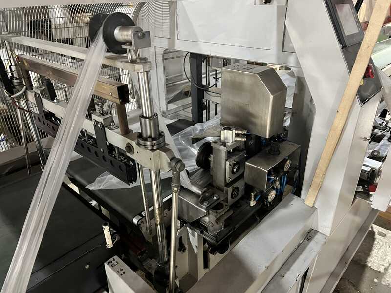 IFP Packaging Schrumpffolien-Verpackungsmaschine für Profilholz und Parkett - gebraucht (16)