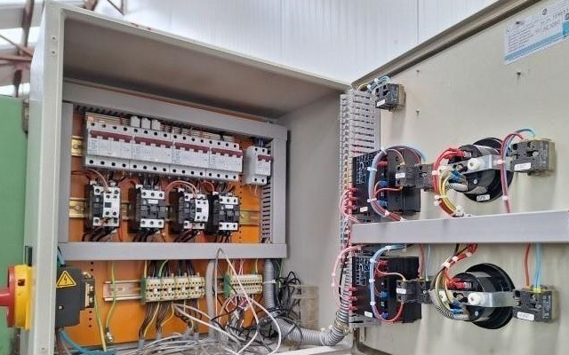 Demets Veneer press 1300 x 3200 mm - second-hand (8)