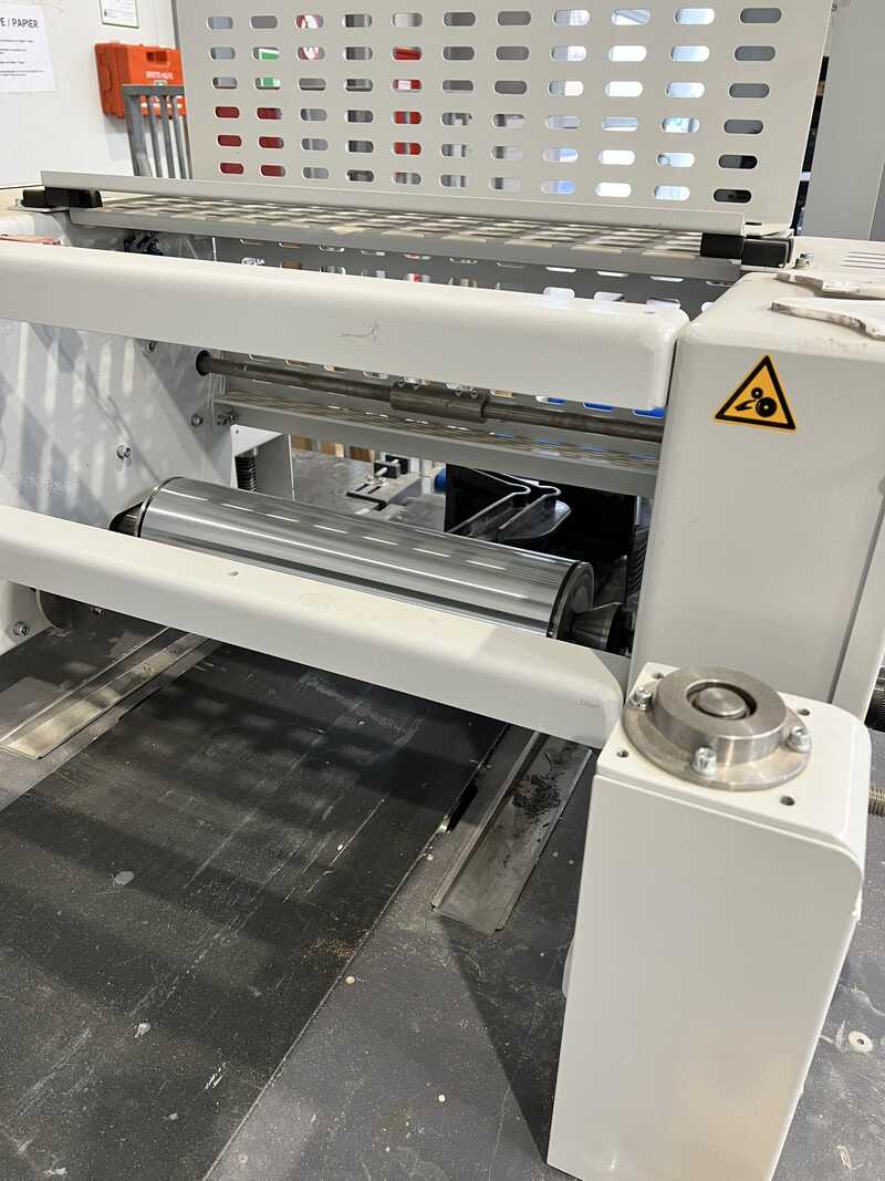 Cosma Roller coating machine - used 400 RC (1)