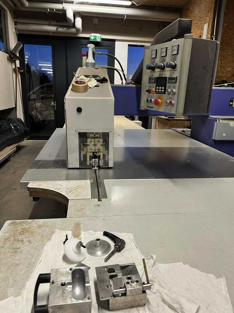 Fisher + Rückle Longitudinal veneer splicing machine - used Omnimaster 1200 (1)